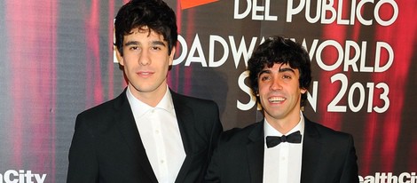 Javi Calvo y Javier Ambrossi en los Premios Público Broadway Spain 2013