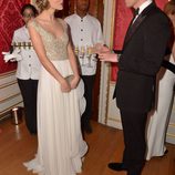 El Príncipe Guillermo charla con Taylor Swift en la Winter Whites Gala 2013
