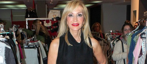 Carmen Lomana en la inauguración de su mercadillo solidario 2013