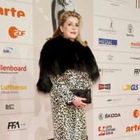 Catherine Deneuve en los Premios del Cine Europeo 2013