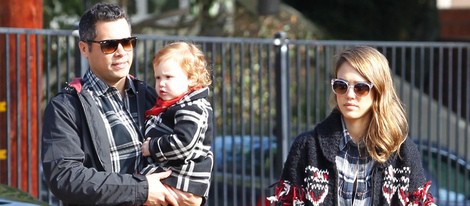 Jessica alba junto a su marido y su hija Haven