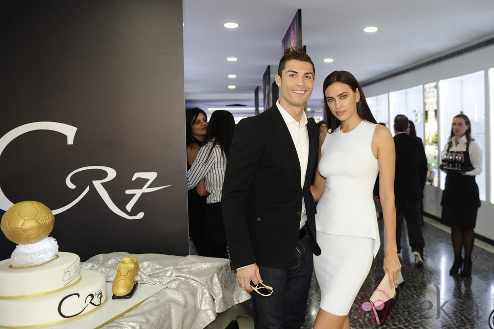 Cristiano Ronaldo e Irina Shayk en la inauguración del Museo Cristiano Ronaldo en Fuchal