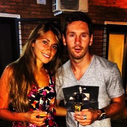 Leo Messi y Antonella Roccuzzo brindan por 2014 desde Argentina