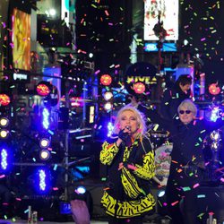 Deborah Harry durante su actuación en fin de año desde Times Square