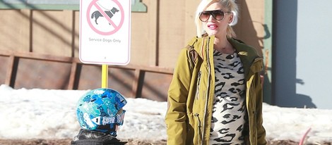 Gwen Stefani, al final de su embarazo, pasa el día en la nieve junto con su hijo Zuma Rossdale