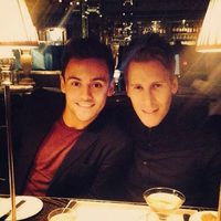 Tom Daley y Dustin Lance Black cenando en Londres