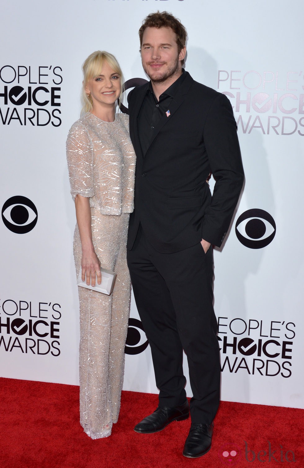 Anna Faris y Chris Pratt en la alfombra roja de los People's Choice Awards 2014