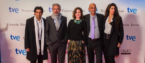 Ajay Jheti, Imanol Arias, Aída Folch, Santino Brady y Alba Flores en el estreno de 'Vicente Ferrer'