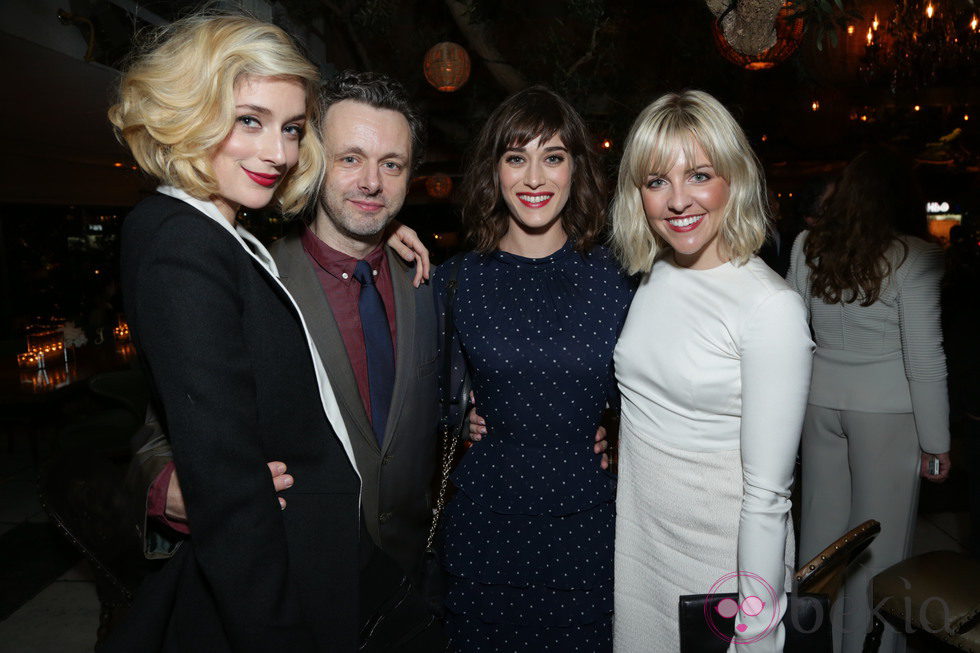 Caitlin FizGerald, Michael Sheen, Lizzy Caplan y Heléné Yorke en la fiesta CBS previa a los Globos de Oro 2014