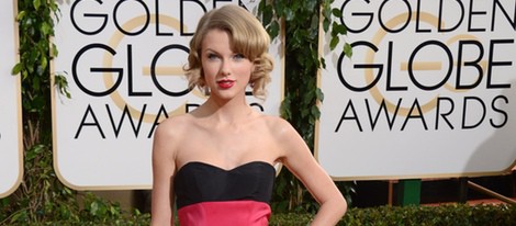 Taylor Swift en la alfombra roja de los Globos de Oro 2014