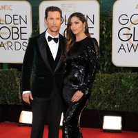 Matthew McConaughey y Camila Alves en la alfombra roja de los Globos de Oro 2014