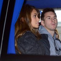 Leo Messi y Antonella Roccuzzo antes de viajar a Zurich para la gala del Balón de Oro 2013