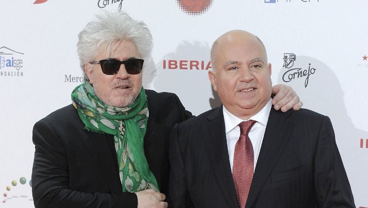 Pedro Almodóvar y Agustín Almodóvar en los Premios José María Forqué 2014