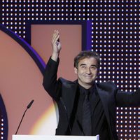 Eduard Fernández dedica su galardón a su representante en los Premios José María Forqué 2014