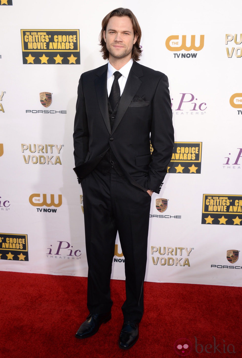 Jared Padalecki en la alfombra roja de los Critics' Choice Movie Awards 2014