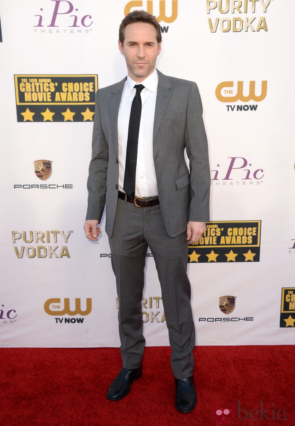Alessandro Nivola en la alfombra roja de los Critics' Choice Movie Awards 2014