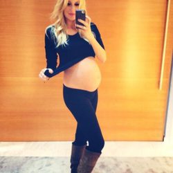 Carolina Cerezuela presume de embarazo en su sexto mes de embarazo