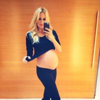 Carolina Cerezuela presume de embarazo en su sexto mes de embarazo