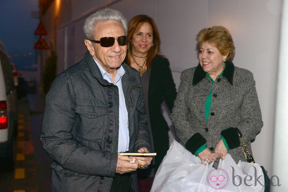 Los padres y la hermana de Shakira en el primer cumpleaños de Milan