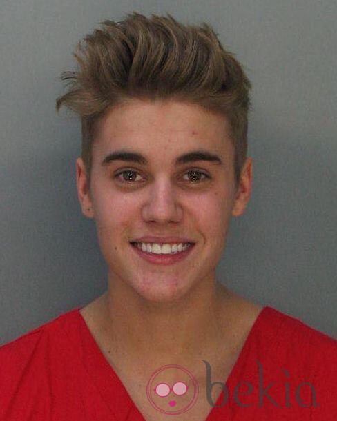 Ficha policial de Justin Bieber tomada por la policía de Miami