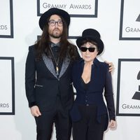 Sean Lennon y Yoko Ono en los Grammy 2014