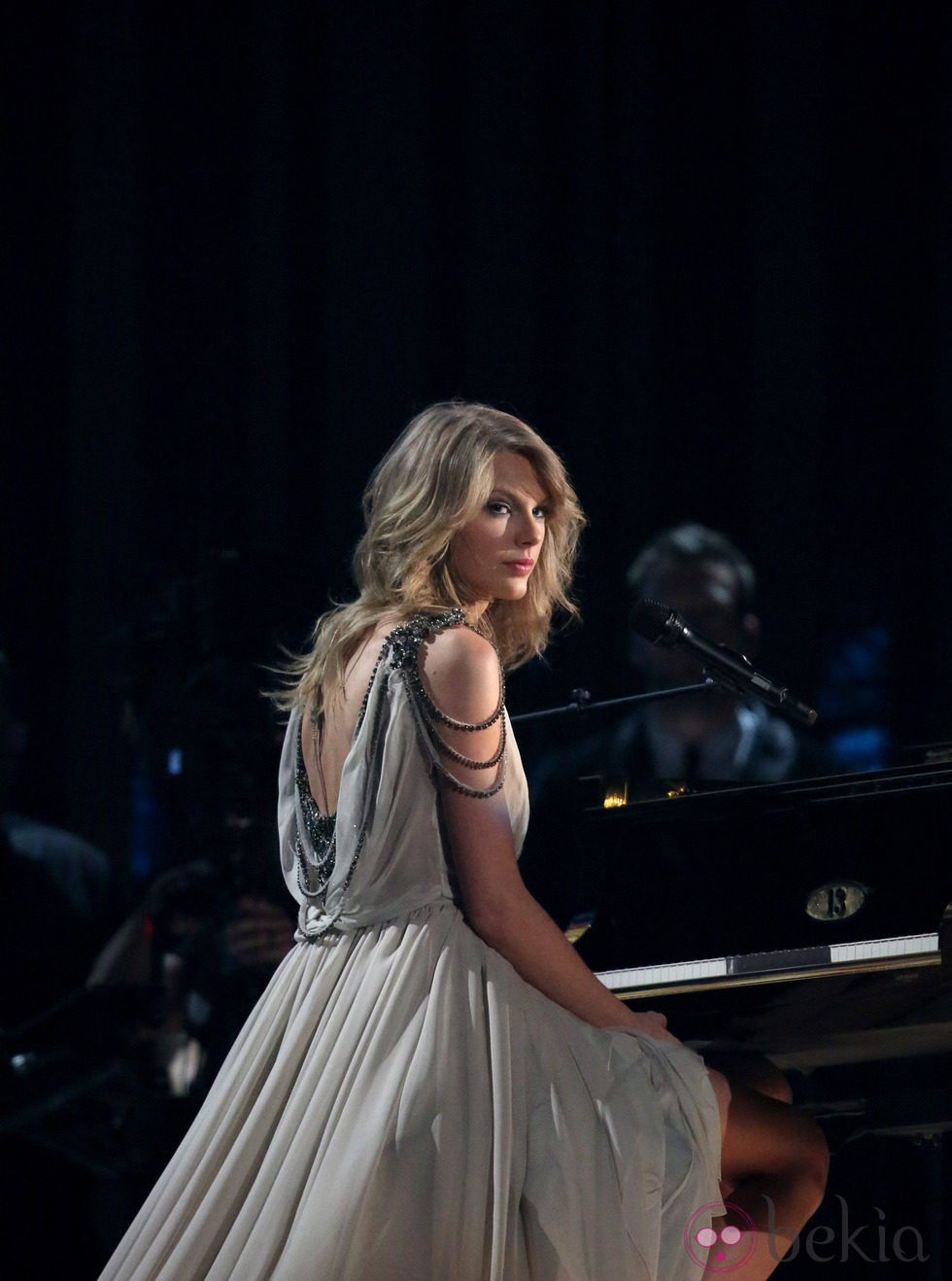 Taylor Swift durante su actuación en los Grammy 2014