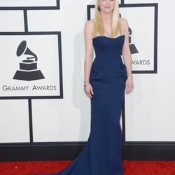 Anna Faris en la alfombra roja de los Grammy 2014