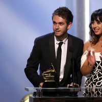 Zedd y Foxes recogen su premio en los Grammy 2014