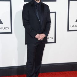 Gavin DeGraw en la alfombra roja de los Grammy 2014