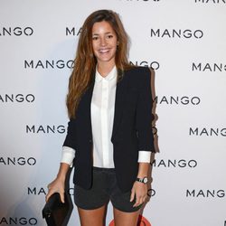 Malena Costa en el front row de Mango en la 080 Barcelona Fashion 2014