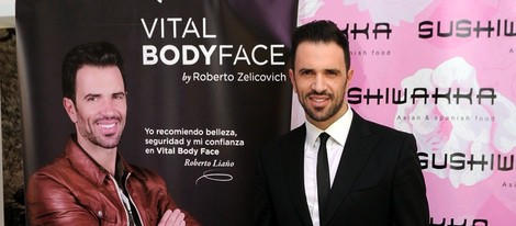 Roberto Liaño promociona una clínica de estética