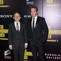 Bob Balaban y Jean Dujardin en el estreno de 'Monuments Men' en Nueva York
