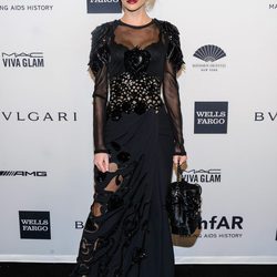 Poppy Delevingne en la gala amfAR 2014 de Nueva York