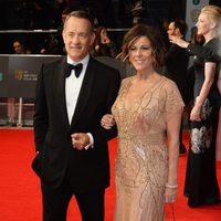 Tom Hanks y Rita Wilson en la alfombra roja de los BAFTA 2014