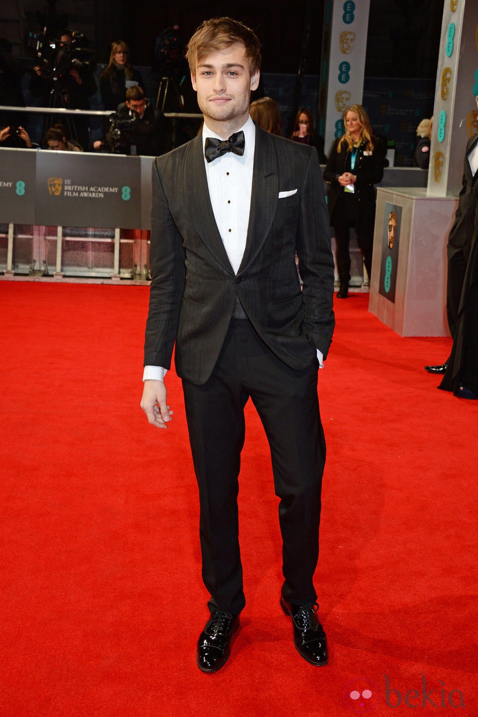 Douglas Booth en la alfombra roja de los BAFTA 2014