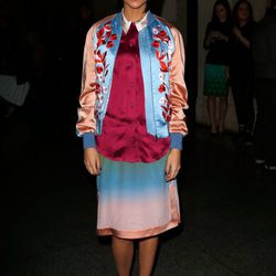 Leigh Lezark en el front row de la Semana de la Moda de Londres 2014