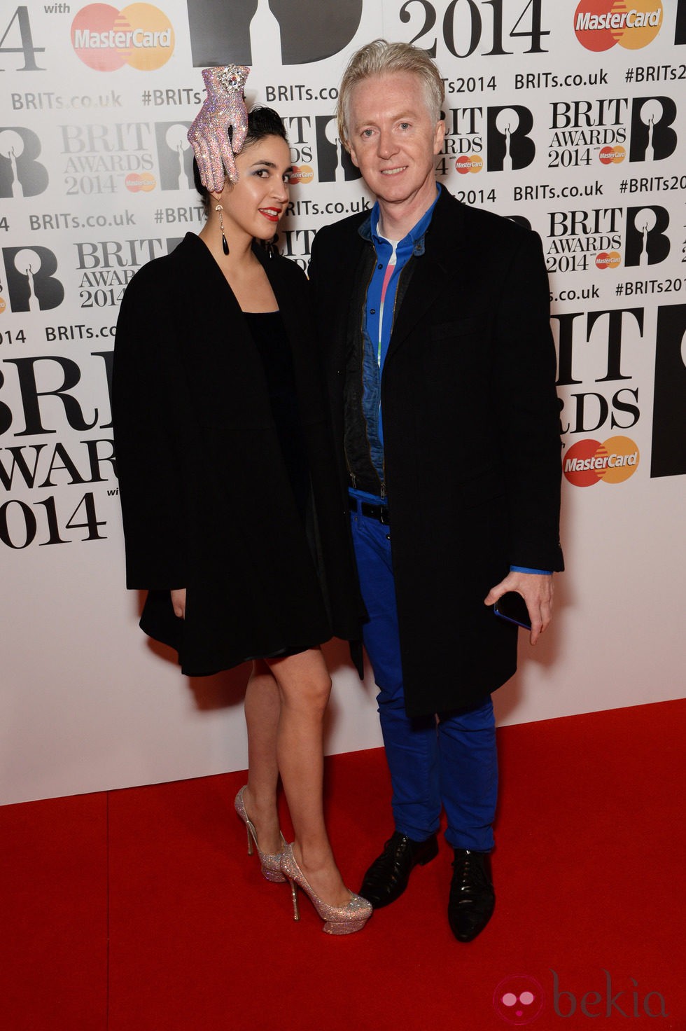 Philip Treacy en los Brit Awards 2014