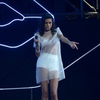 Aluna Francis, integrante del dúo AlunaGeorge, durante su actuación en los Brit Awards 2014