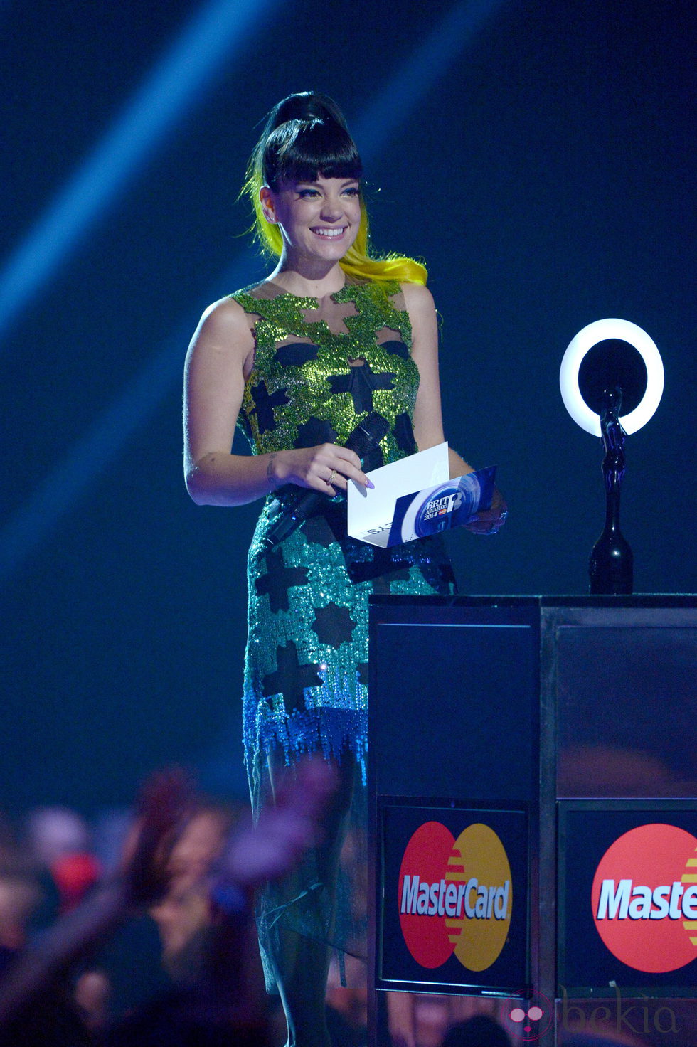 Lily Allen presenta uno de los galardones de los Brit Awards 2014