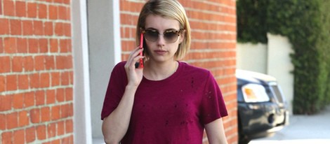 Emma Roberts pasea triste tras la incineración de su tía Nancy Motes