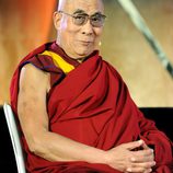 El Dalai Lama en el encuentro organizado por la Fundación Lourdes para que los famosos se encontraran con él