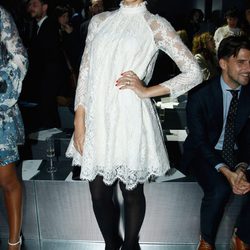Jessica Alba en el desfile de H&M en la Semana de la Moda de París 2014