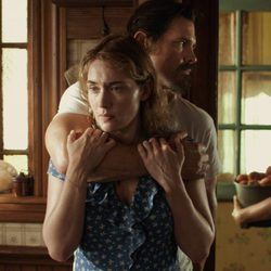 Kate Winslet y Josh Brolin en 'Una vida en tres días'