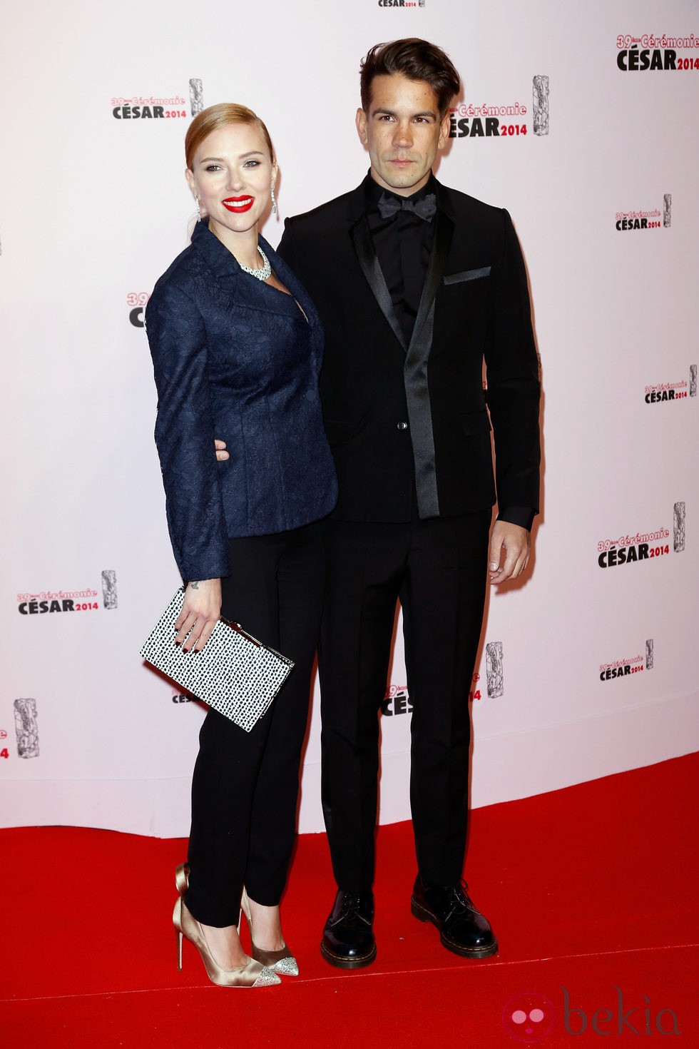 Scarlett Johansson y Romain Dauriac en los Premios César 2014