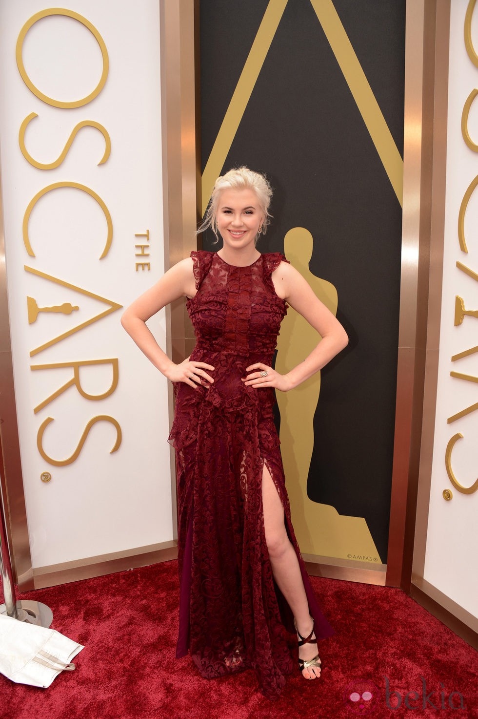 Ireland Baldwin en la alfombra roja de los Oscar 2014