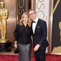Laurie Karon y Paul Feig en la alfombra roja de los premios Oscar 2014