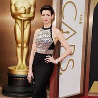 Anne Hathaway en los Oscar 2014