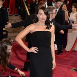 Margot Robbie en la alfombra roja de los Oscar 2014