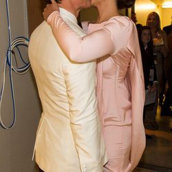 Matthew McConaughey y Camila Alves besándose en los Oscar 2014