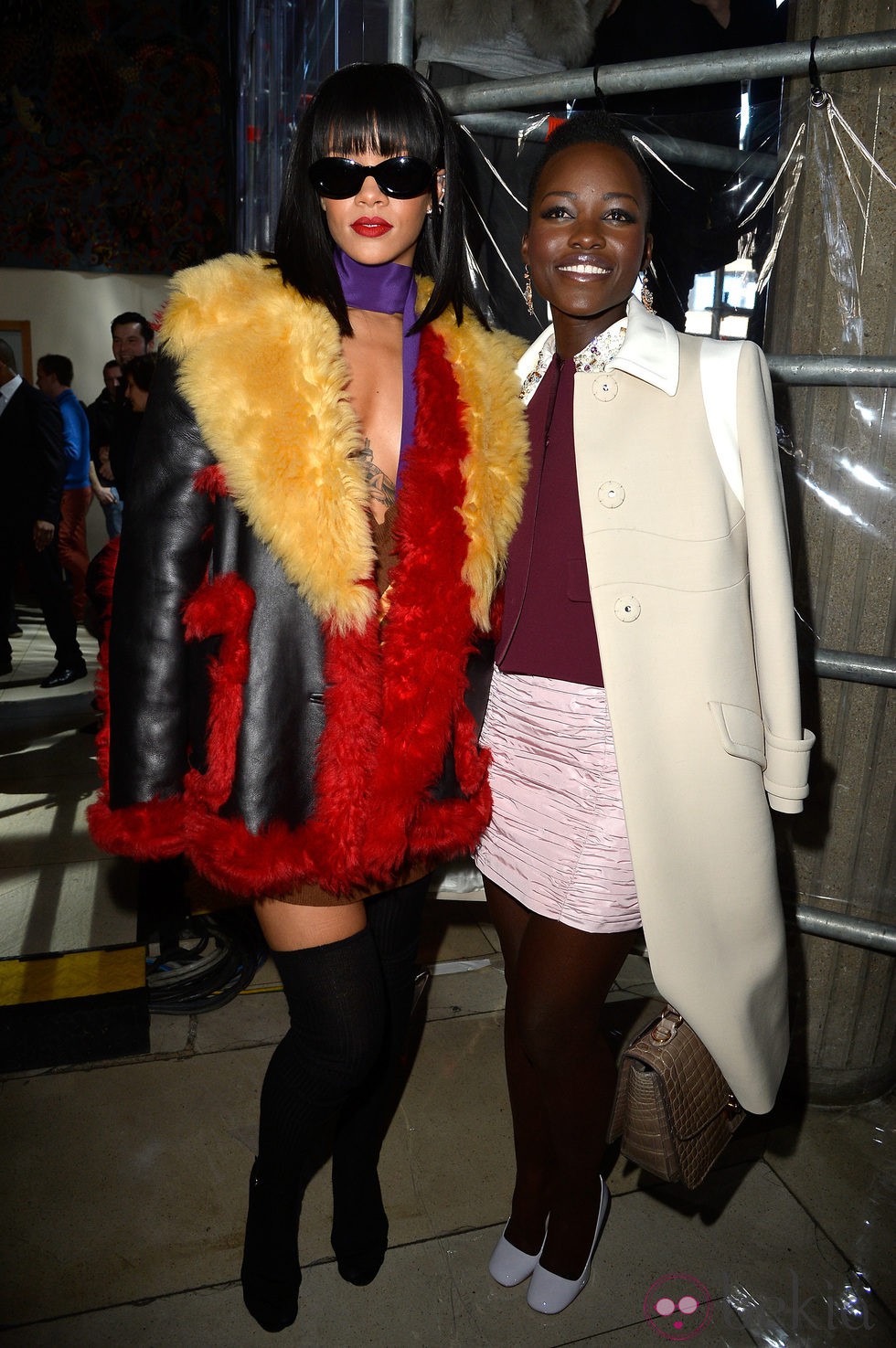 Lupita Nyong'o y Rihanna en el desfile de Miu Miu en la Paris Fashion Week 2014